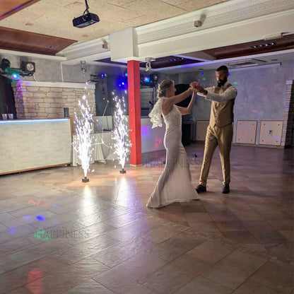 New 8 Cues Cold Spark Machine Wedding Stage Fireworks Powered by AA Battery Cold Fireworks Firing System