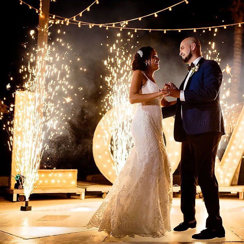 New 8 Cues Cold Spark Machine Wedding Stage Fireworks Powered by AA Battery Cold Fireworks Firing System